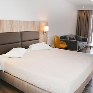 Deluxe Zimmer mit Kingsize-Bett